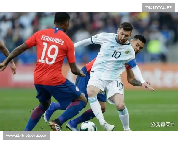 阿根廷小将西尔维蒂表现亮眼 接梅西助攻推射远角得分